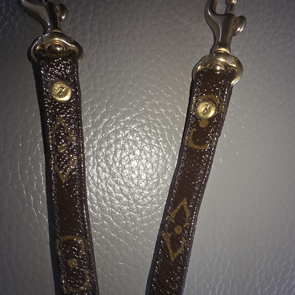 AUTH LOUIS VUITTON Monogram Brown Adjustable Leather Strap/Gold Hardware VTG. - Picture 3 of 6
